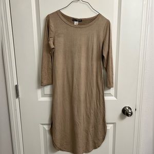3/4 Sleeve nude dress! 👗